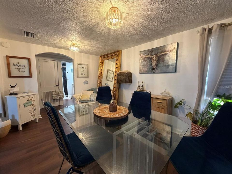 En Renta: $1,800 (3 camas, 1 baños, 940 Pies cuadrados)