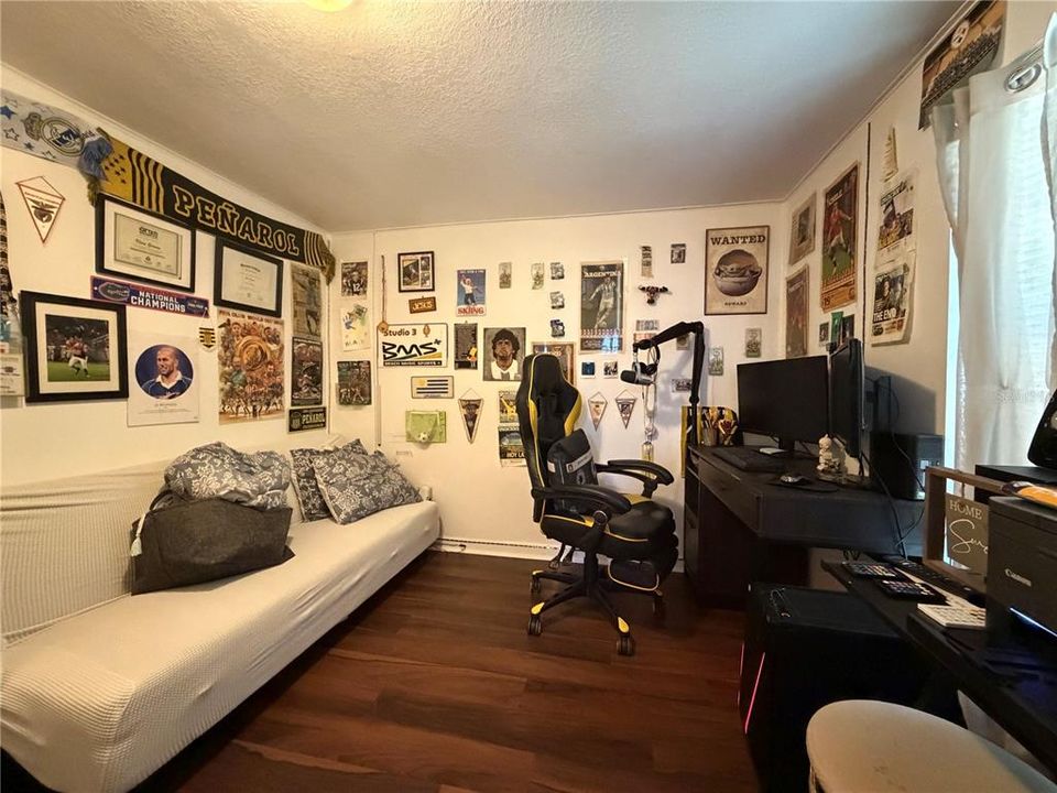 En Renta: $1,800 (3 camas, 1 baños, 940 Pies cuadrados)