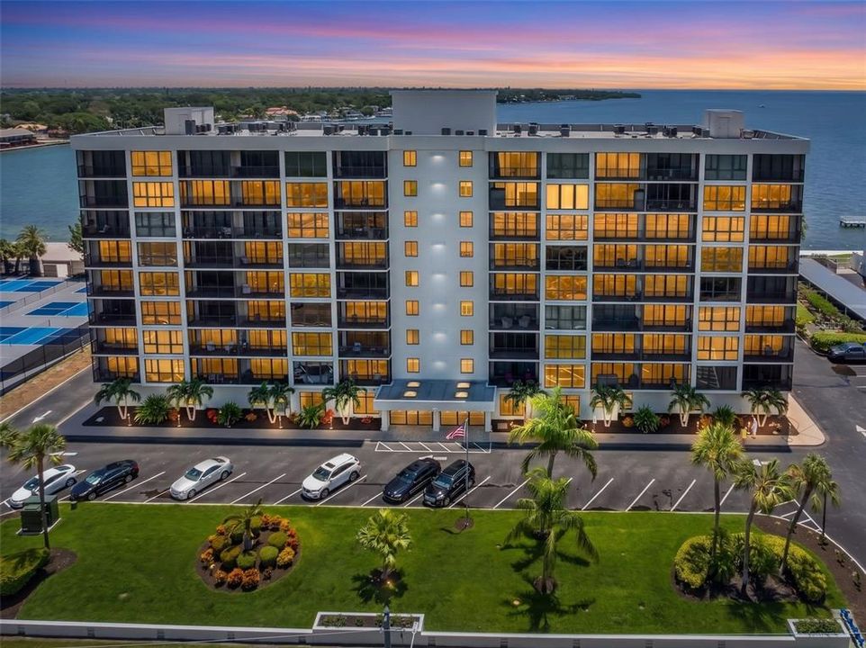 En Venta: $285,000 (2 camas, 2 baños, 1290 Pies cuadrados)
