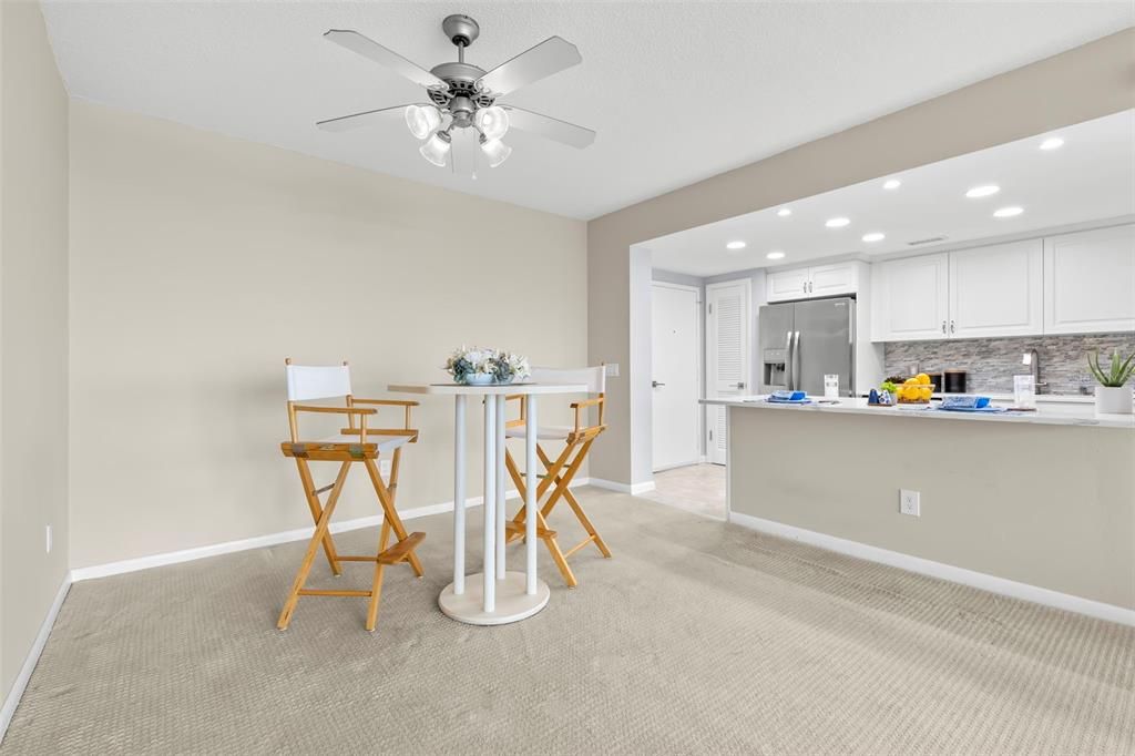 En Venta: $285,000 (2 camas, 2 baños, 1290 Pies cuadrados)