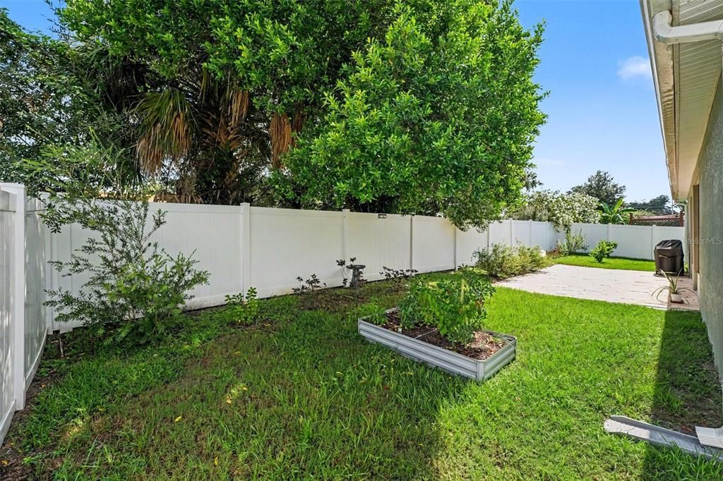 For Sale: $410,000 (4 beds, 2 baths, 2365 Square Feet)