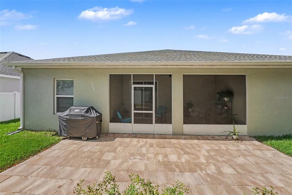 For Sale: $410,000 (4 beds, 2 baths, 2365 Square Feet)