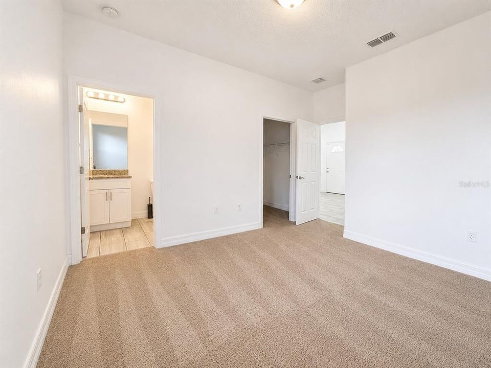 For Rent: $1,875 (3 beds, 2 baths, 1244 Square Feet)