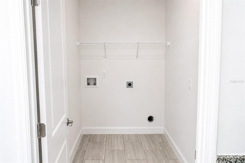 For Rent: $1,875 (3 beds, 2 baths, 1244 Square Feet)
