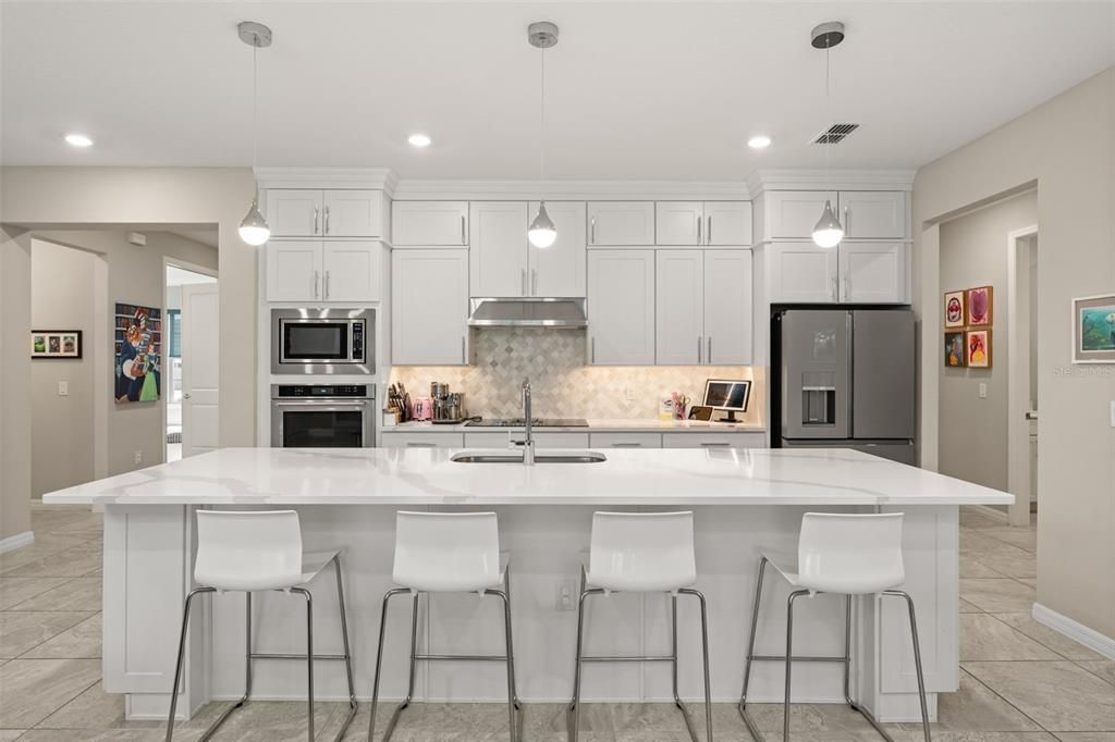 En Venta: $1,099,000 (4 camas, 4 baños, 3562 Pies cuadrados)