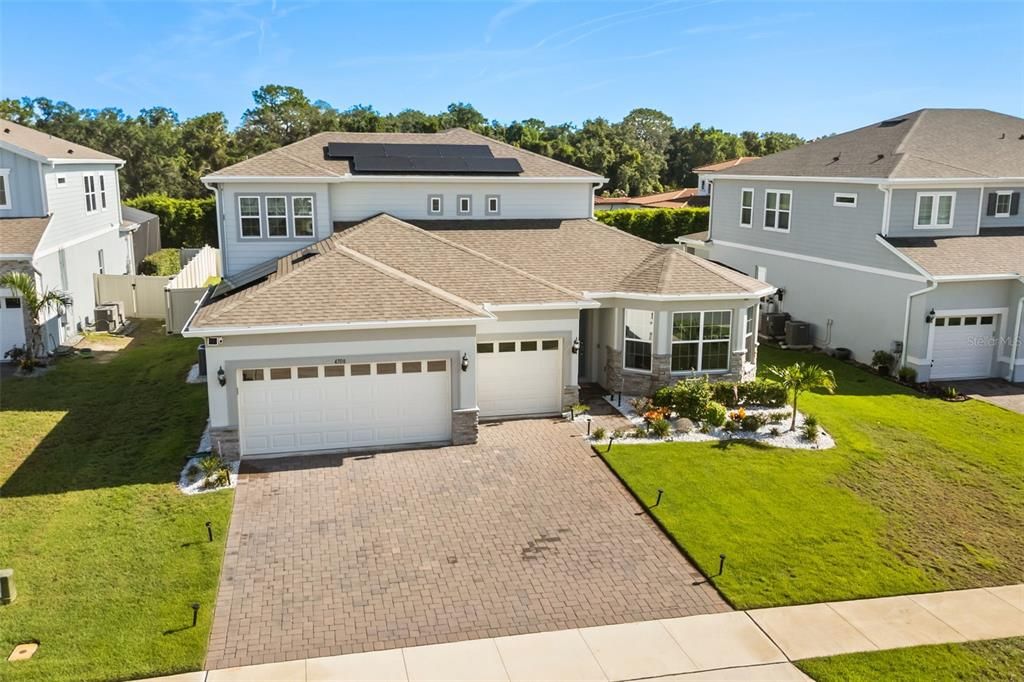 En Venta: $1,099,000 (4 camas, 4 baños, 3562 Pies cuadrados)