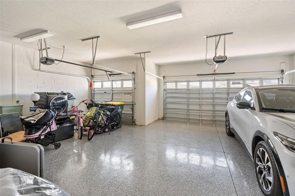 En Venta: $1,099,000 (4 camas, 4 baños, 3562 Pies cuadrados)