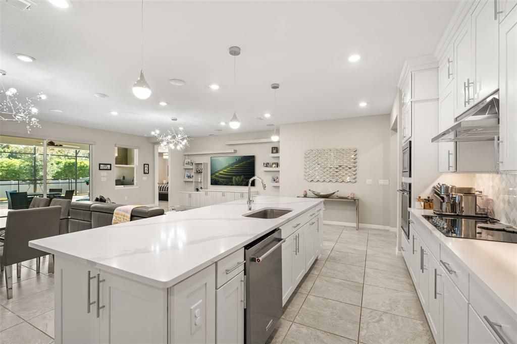 En Venta: $1,099,000 (4 camas, 4 baños, 3562 Pies cuadrados)