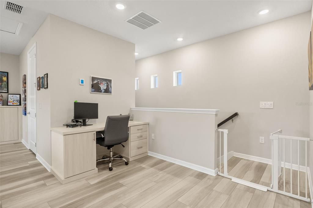 En Venta: $1,099,000 (4 camas, 4 baños, 3562 Pies cuadrados)