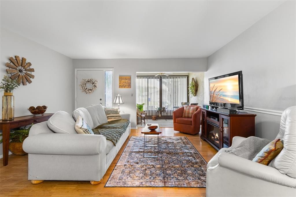 En Venta: $185,000 (2 camas, 2 baños, 1000 Pies cuadrados)