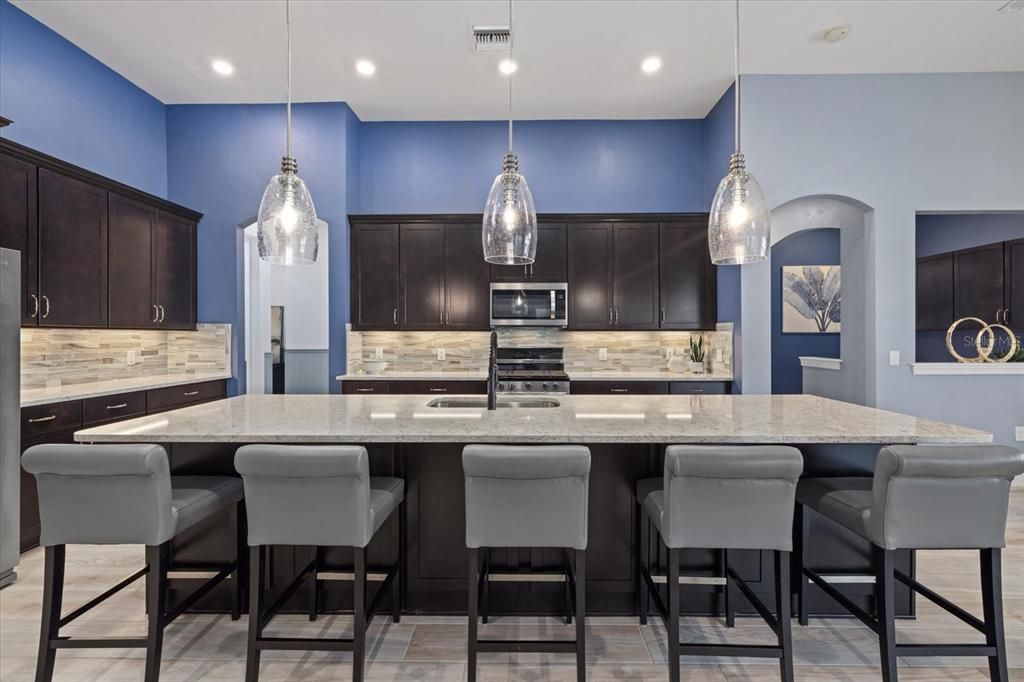For Sale: $899,900 (4 beds, 2 baths, 3178 Square Feet)