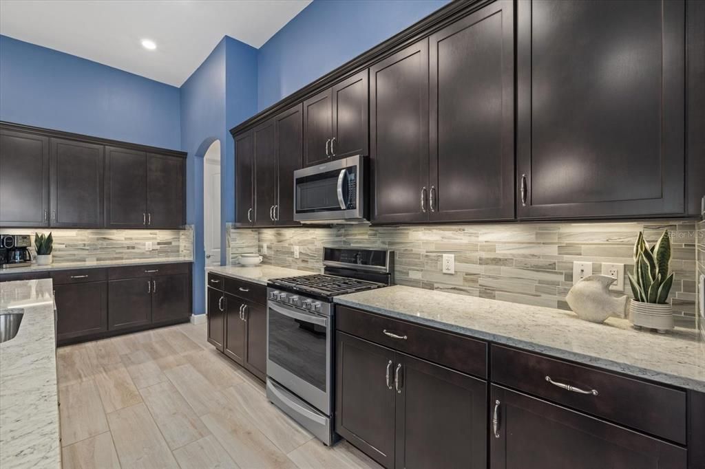 For Sale: $899,900 (4 beds, 2 baths, 3178 Square Feet)