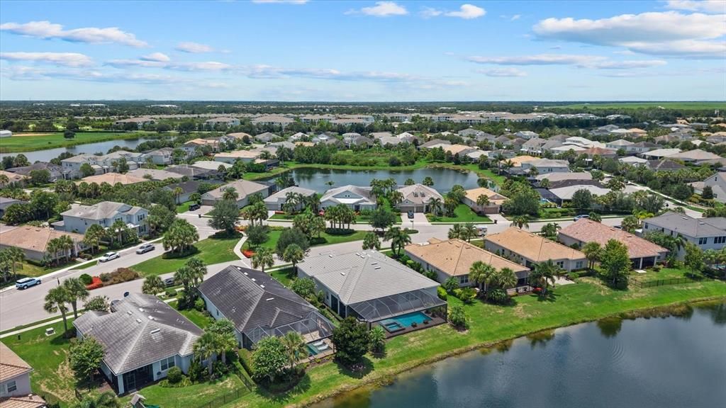 For Sale: $899,900 (4 beds, 2 baths, 3178 Square Feet)
