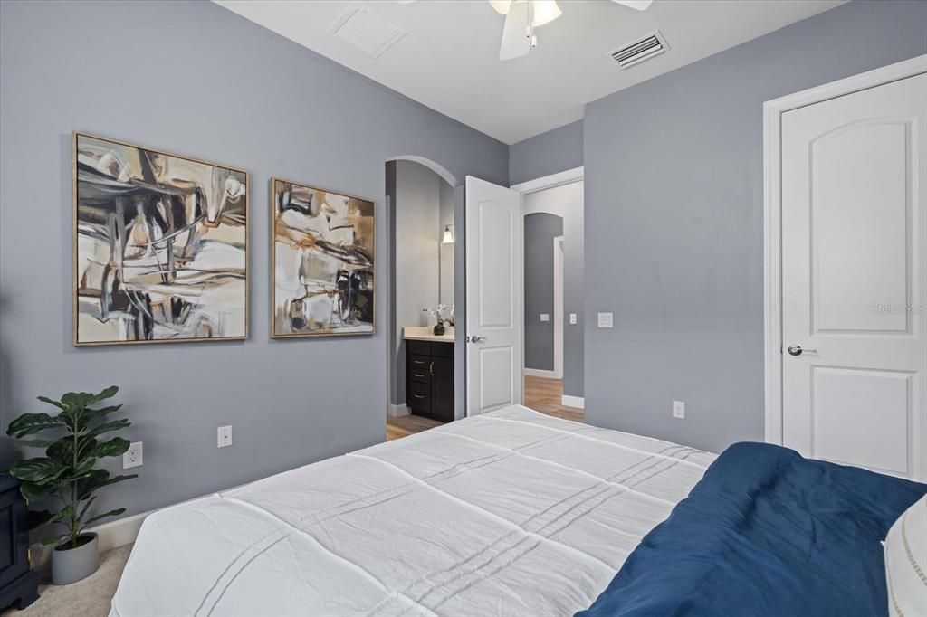 For Sale: $899,900 (4 beds, 2 baths, 3178 Square Feet)