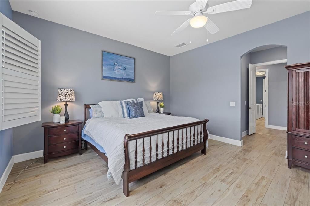For Sale: $899,900 (4 beds, 2 baths, 3178 Square Feet)