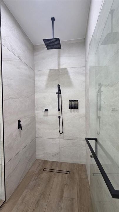 En Renta: $3,950 (3 camas, 2 baños, 2100 Pies cuadrados)