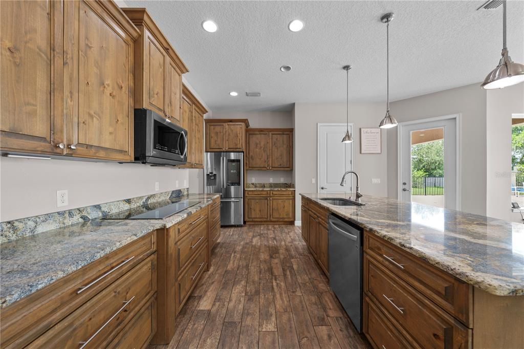For Sale: $1,699,000 (4 beds, 4 baths, 3350 Square Feet)