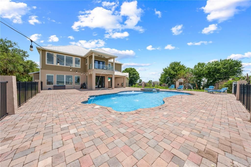 For Sale: $1,699,000 (4 beds, 4 baths, 3350 Square Feet)