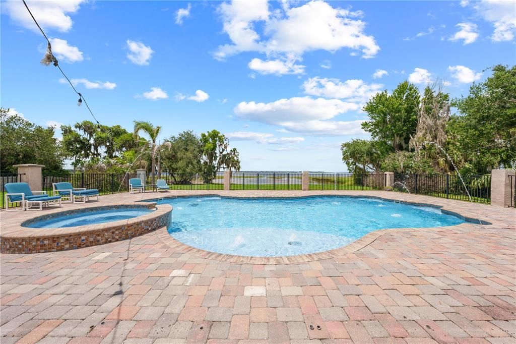 For Sale: $1,699,000 (4 beds, 4 baths, 3350 Square Feet)