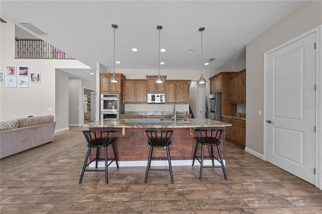 For Sale: $1,699,000 (4 beds, 4 baths, 3350 Square Feet)