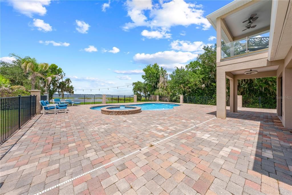 For Sale: $1,699,000 (4 beds, 4 baths, 3350 Square Feet)