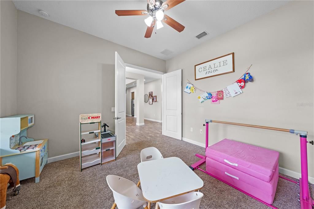 For Sale: $1,699,000 (4 beds, 4 baths, 3350 Square Feet)
