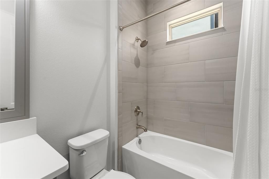 En Venta: $1,450,000 (4 camas, 3 baños, 3086 Pies cuadrados)