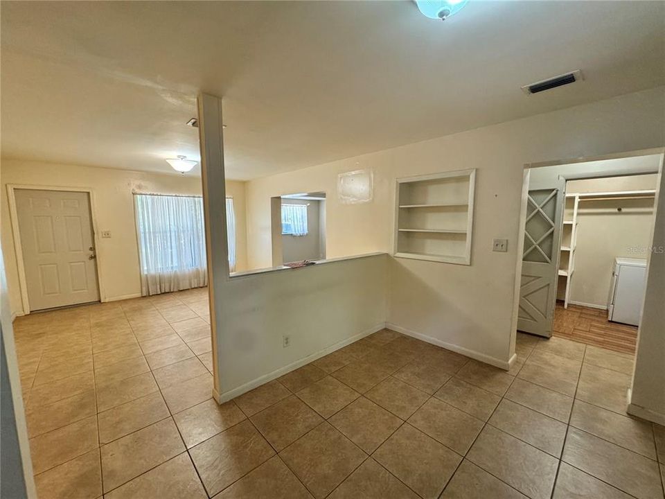 На продажу: $375,000 (3 спален, 1 ванн, 1318 Квадратных фут)