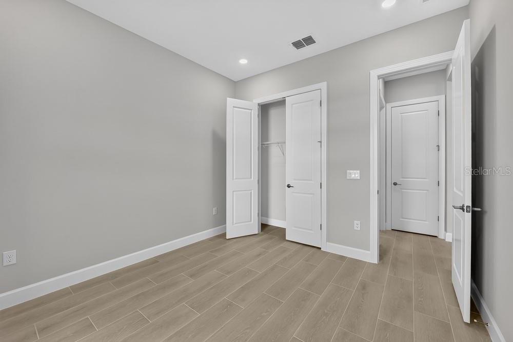 En Venta: $703,224 (3 camas, 3 baños, 2085 Pies cuadrados)