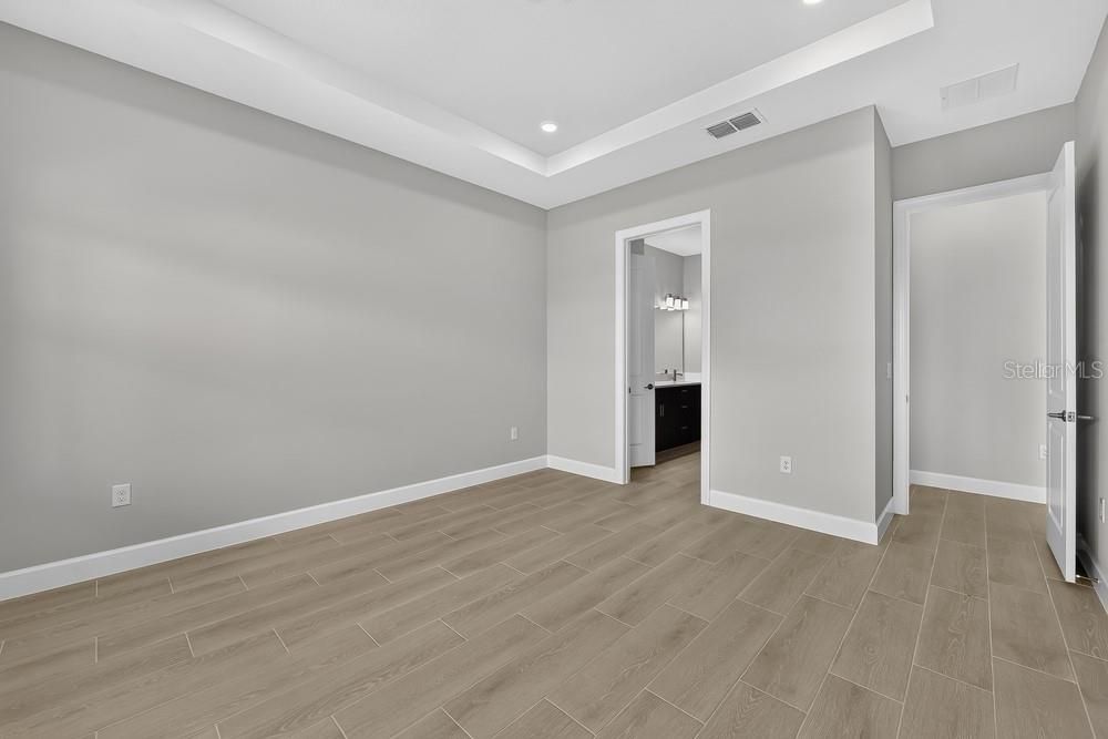 En Venta: $703,224 (3 camas, 3 baños, 2085 Pies cuadrados)