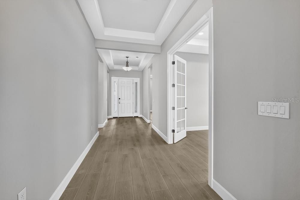 En Venta: $703,224 (3 camas, 3 baños, 2085 Pies cuadrados)