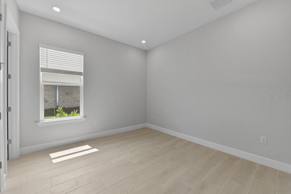 En Venta: $703,224 (3 camas, 3 baños, 2085 Pies cuadrados)