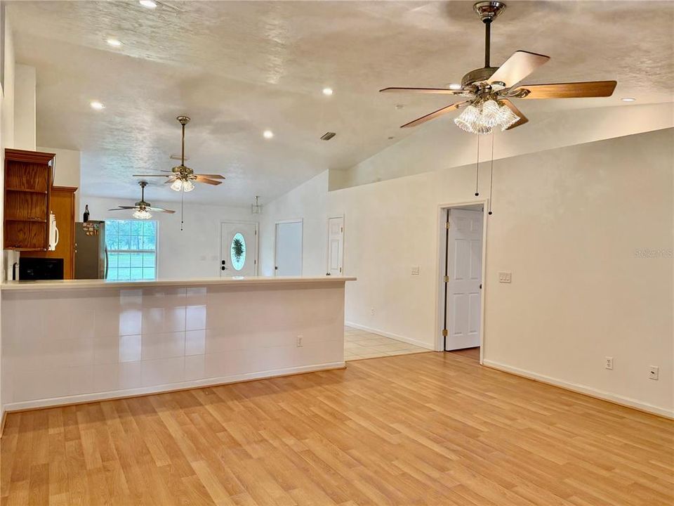 For Sale: $750,000 (3 beds, 2 baths, 1764 Square Feet)