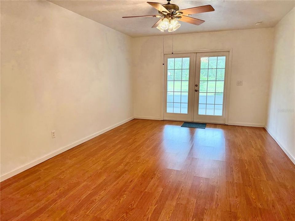 For Sale: $750,000 (3 beds, 2 baths, 1764 Square Feet)