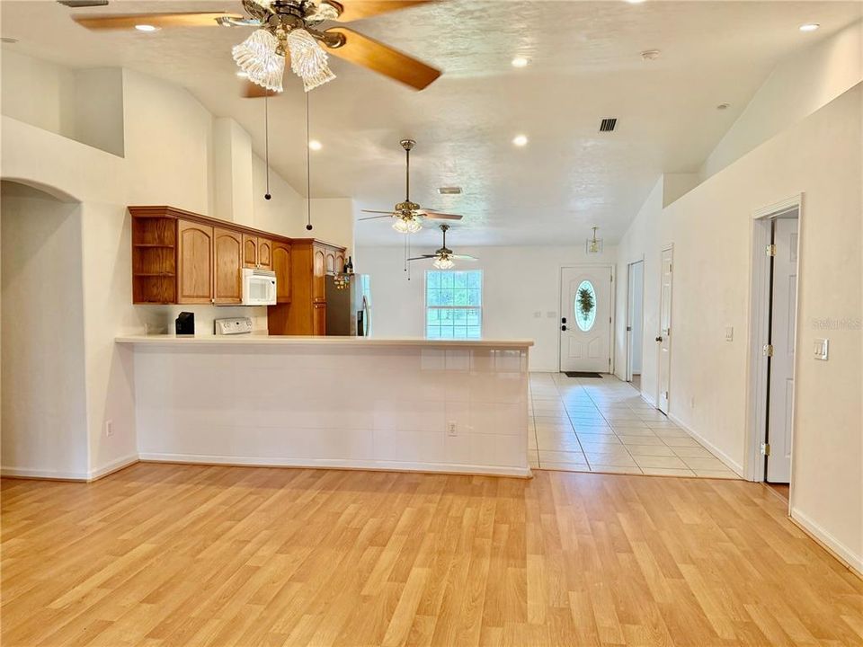 For Sale: $750,000 (3 beds, 2 baths, 1764 Square Feet)