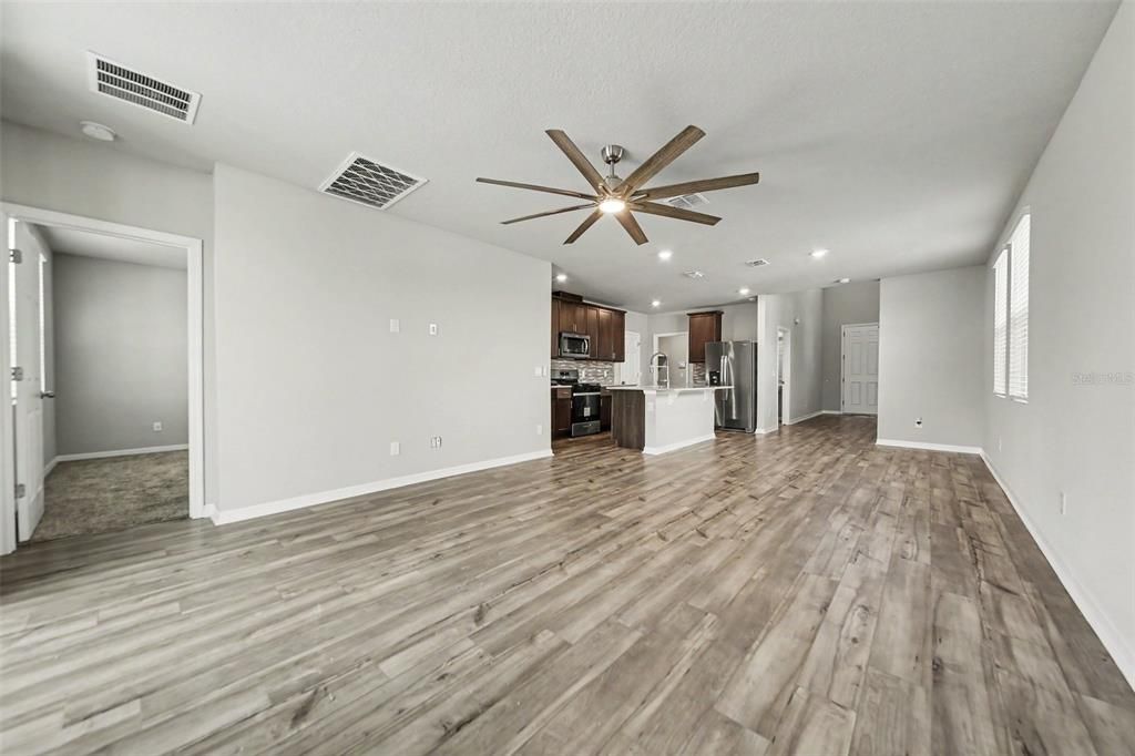 For Sale: $325,000 (4 beds, 2 baths, 2170 Square Feet)