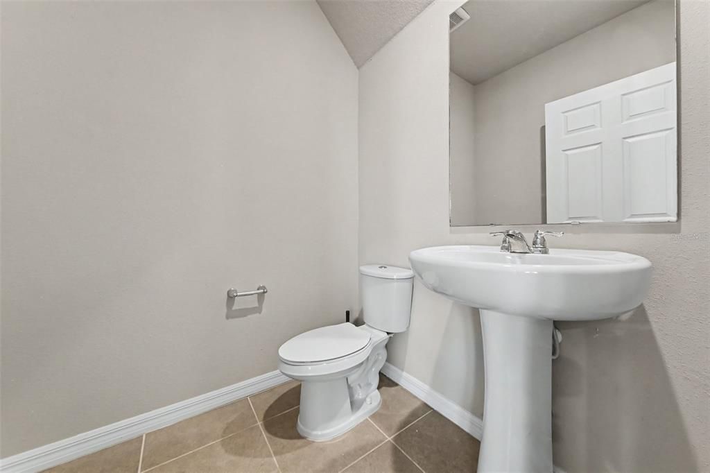 For Sale: $325,000 (4 beds, 2 baths, 2170 Square Feet)