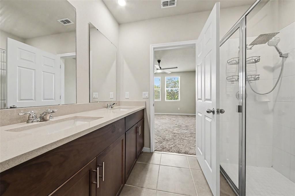 For Sale: $325,000 (4 beds, 2 baths, 2170 Square Feet)