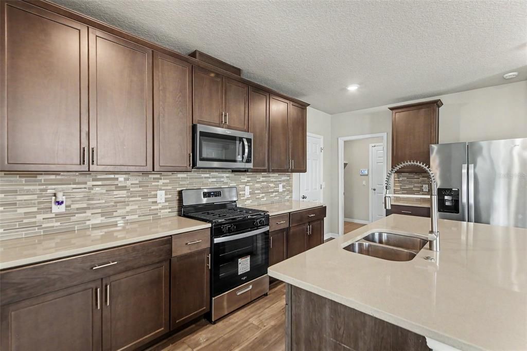 For Sale: $325,000 (4 beds, 2 baths, 2170 Square Feet)