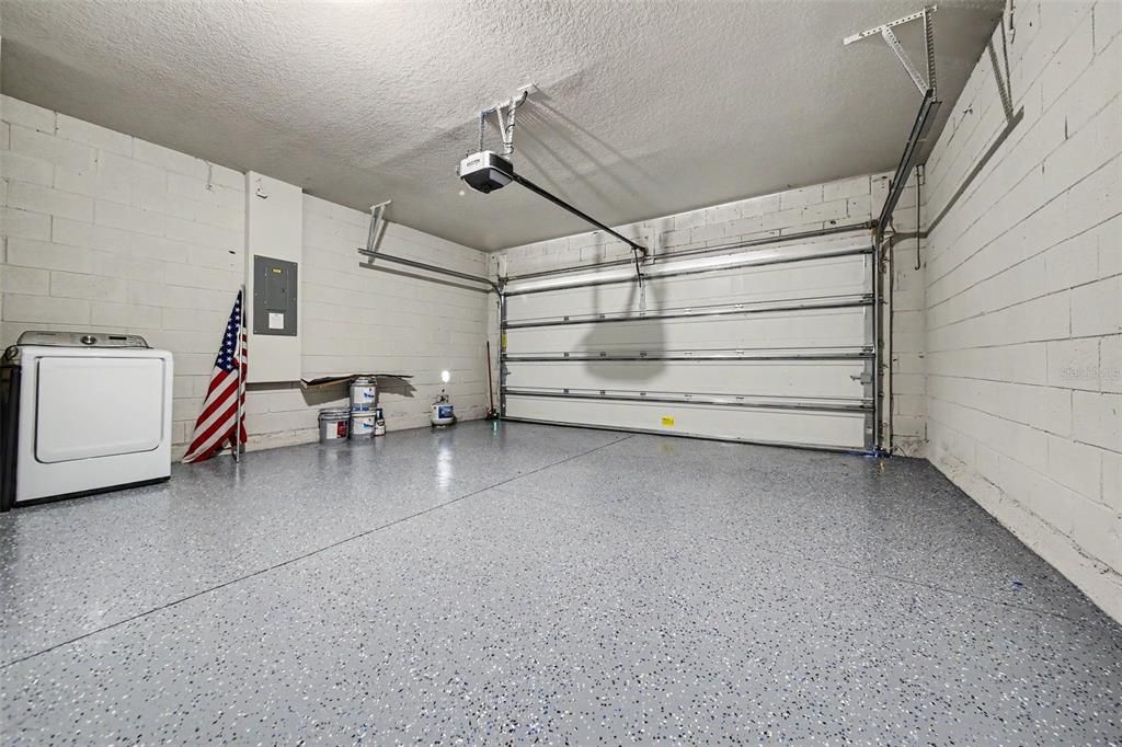 For Sale: $325,000 (4 beds, 2 baths, 2170 Square Feet)