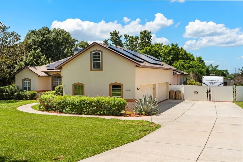 Activo con contrato: $668,900 (5 camas, 4 baños, 3394 Pies cuadrados)