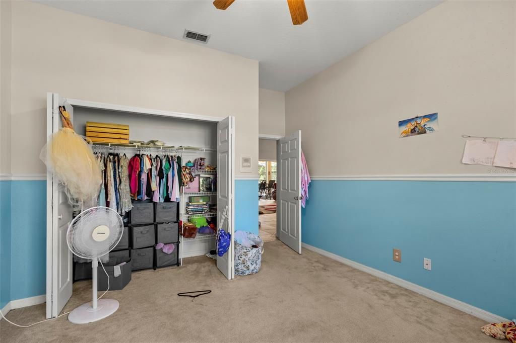 Activo con contrato: $668,900 (5 camas, 4 baños, 3394 Pies cuadrados)