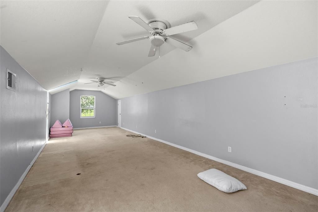 Activo con contrato: $668,900 (5 camas, 4 baños, 3394 Pies cuadrados)