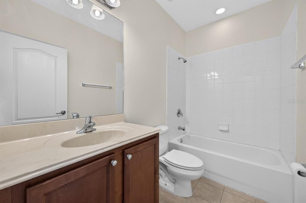 For Rent: $2,400 (2 beds, 2 baths, 1250 Square Feet)