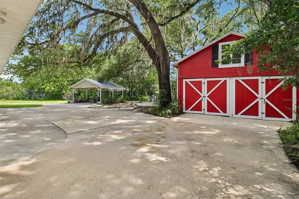 For Sale: $799,000 (5 beds, 2 baths, 3714 Square Feet)