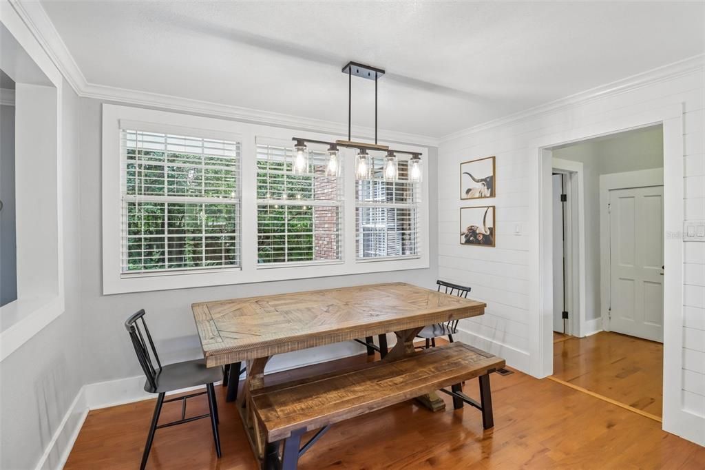 For Sale: $799,000 (5 beds, 2 baths, 3714 Square Feet)