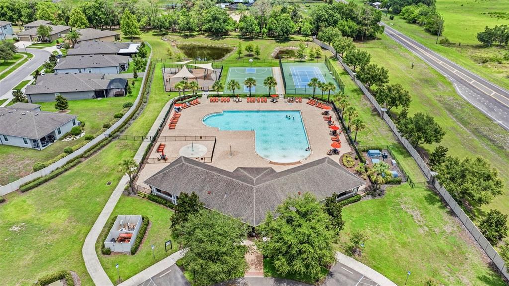 For Sale: $649,000 (5 beds, 4 baths, 3155 Square Feet)