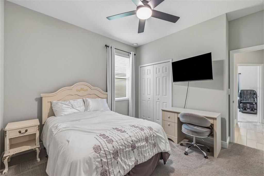 For Sale: $649,000 (5 beds, 4 baths, 3155 Square Feet)