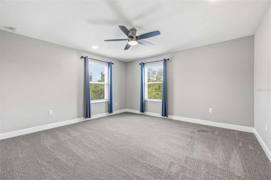 For Sale: $649,000 (5 beds, 4 baths, 3155 Square Feet)