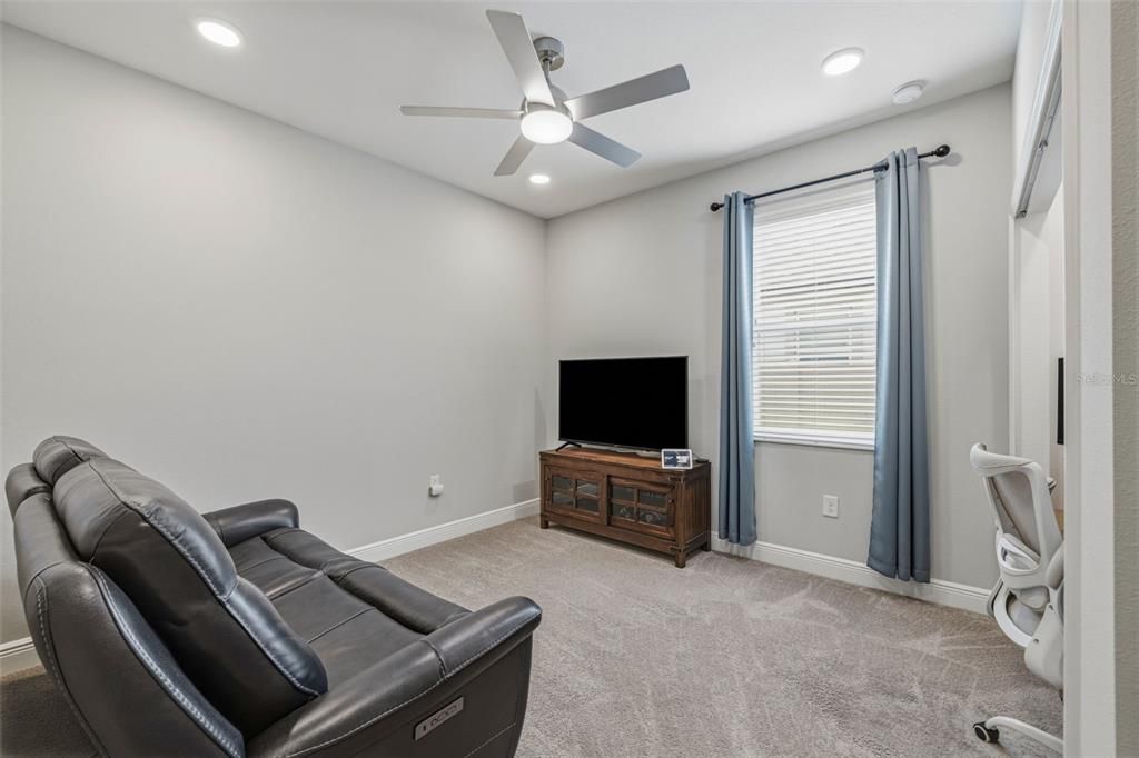 For Sale: $649,000 (5 beds, 4 baths, 3155 Square Feet)